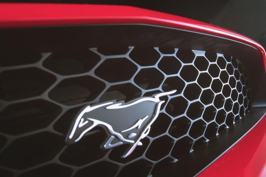  Ford Mustang GT Concept 2003 года  (фото 14 из 31)